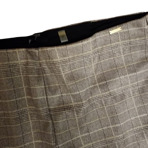 Tahari Microsuede Plaid Ankle Pants - Picture 4 of 4